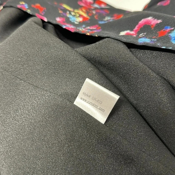 Yumi Kim Carla Wrap Dress Mini Long Sleeve Floral Butterfly Black Size Medium - Picture 12 of 12